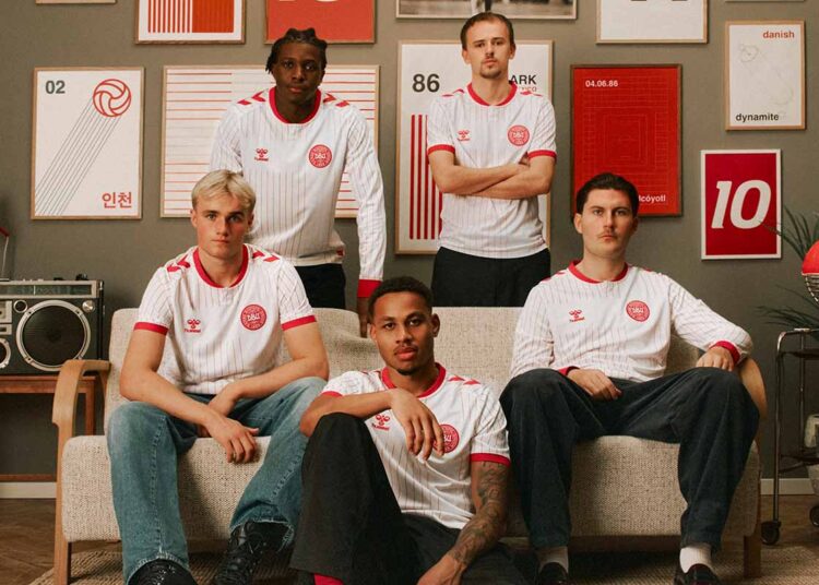 Ny udebanetrøje afsløret: Dannebrog forener Danmark på udebane