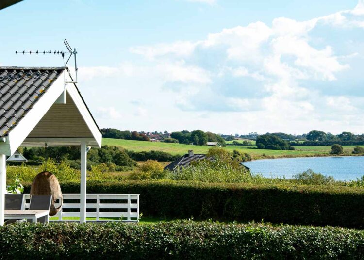 Sommerhus-chok: Færre boliger – priserne eksploderer