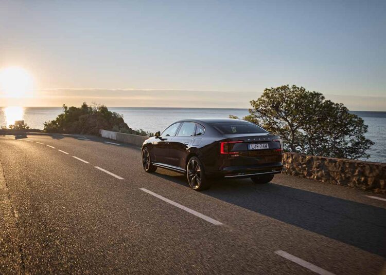 Flere varianter af Volvo ES90 lanceres nu i Danmark