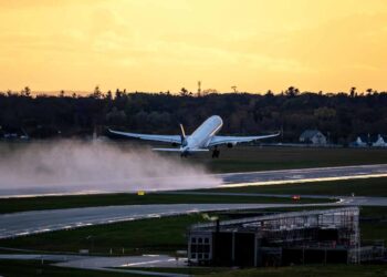Flyvevejret fylder 100 år: Nøglen til sikker luftfart